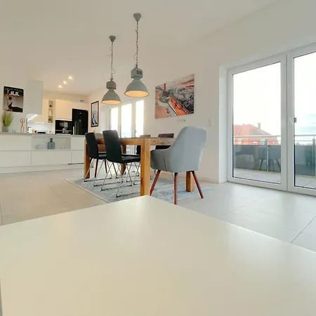 Strandstrasse 21 Achterwasserblick Apartmán Kolpinsee